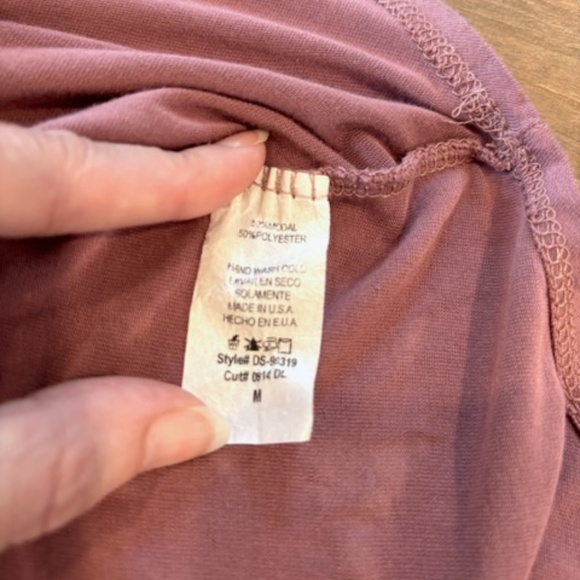 T-Shirt Dress in Mauve - Size Medium (EUC) - Super Soft! - Picture 6 of 6